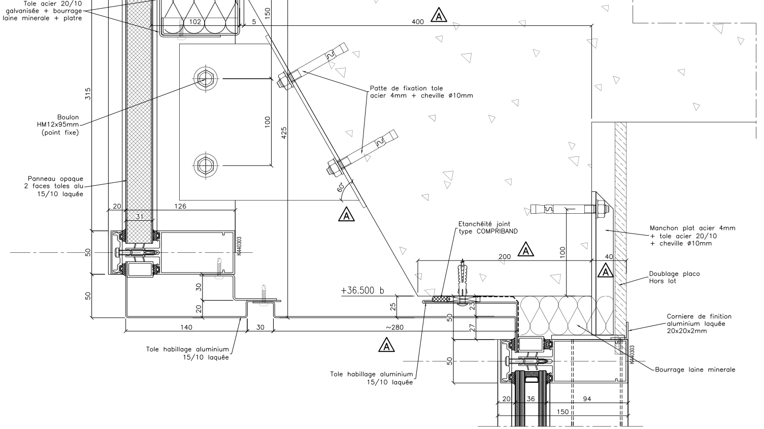 Détail d'une façade moderne en verre et aluminium